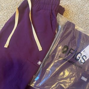 FIGS DEEP PURPLE SET - XXS TOP XS BOTTOMS